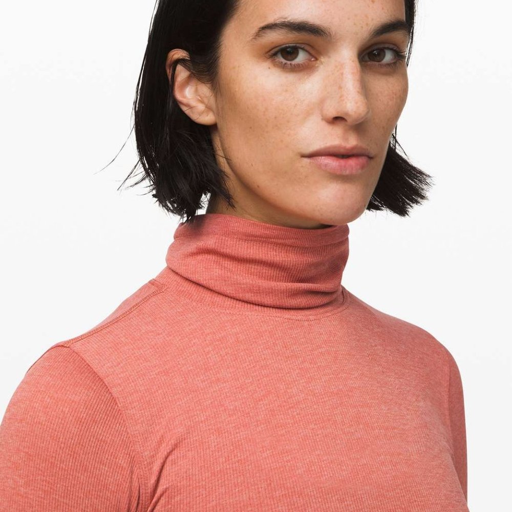 Lululemon Yin Vibes Turtleneck